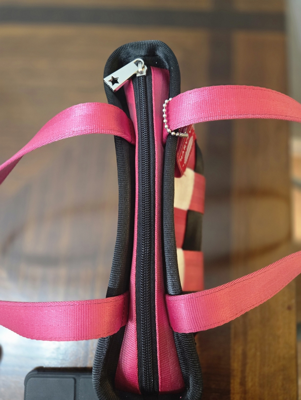 Harveys Seatbelt Bag•Limited Edition 2000s Circa Pink Black White Woven Text Bag - Picture 13 of 16
